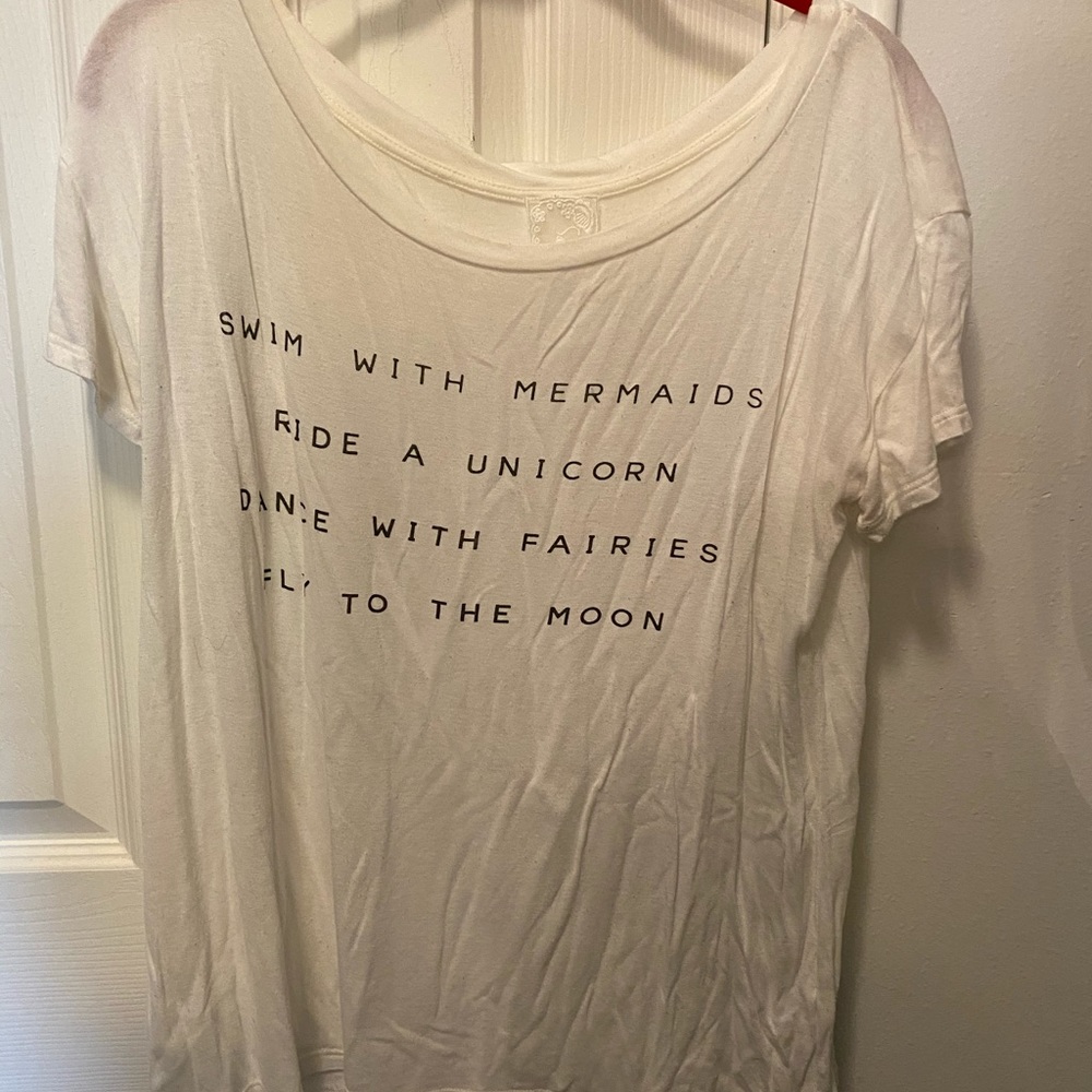 White graphic tee